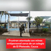  Tropas del Ejército ubicaron y destruyeron dos artefactos explosivos tipo mina antipersonal instalados, al parecer, por las disidencias de las Farc a escasos 250 metros de un colegio en El Plateado, Cauca y que representaban una amenaza para la comunidad educativa.