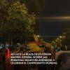#EnRedes | Así luce la plaza de Colón en Madrid, España, donde las personas siguen reuniéndose a celebrar el campeonato Mundial.